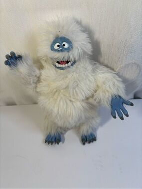 Furry White Abominable Snow Monster Rudolph the Red Nosed Reindeer 2000